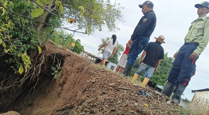Inspeccionan los muros de contención del río Limón en el municipio Guajira