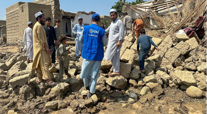Contabilizan 800 muertos y dos mil 500 heridos por el terremoto en Afganistán