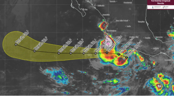 La tormenta tropical Narda avanza paralela al Pacífico mexicano y ocasiona fuertes lluvias