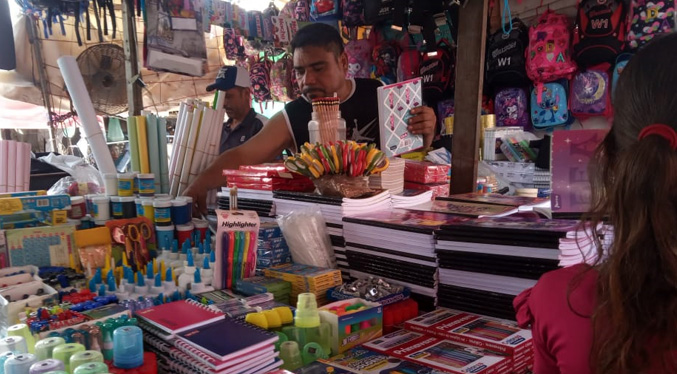 Padres marabinos a días del regreso a clases: «Empezaré comprando lo que se pueda»