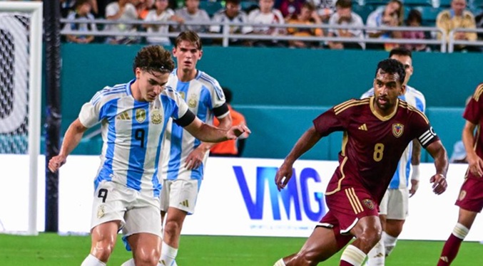 Argentina solo vence por la mínima a Venezuela tras gran noche del portero Contreras