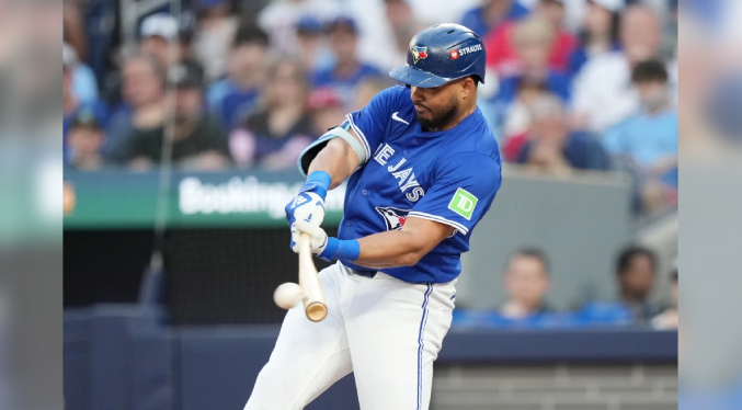 Anthony Santander queda fuera de nómina de Azulejos por lesión de espalda