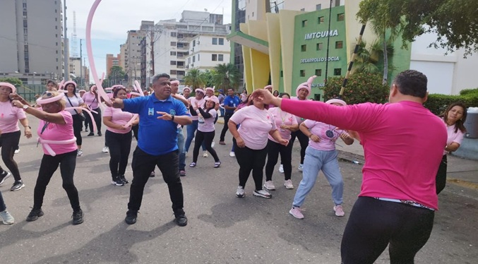 Dirección de Seguridad Municipal dedica bailoterapia a la campaña de prevención del cáncer de mama