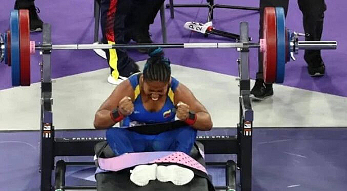 Clara Fuentes es campeona del Mundial de Parapotencia