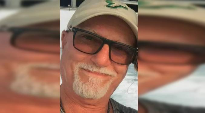 Comerciante comete suicidio tras herir de bala a su esposa