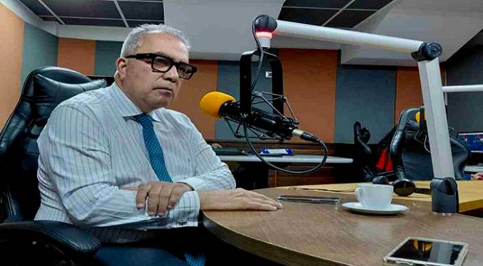 Diputado Martínez sobre la flota en el Caribe: No es una amenaza, estamos en guerra