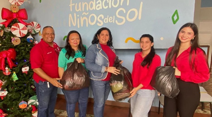 Inmobiliaria Municipal de Maracaibo entrega donativo de ropa para niños en la Fundación Niños del Sol