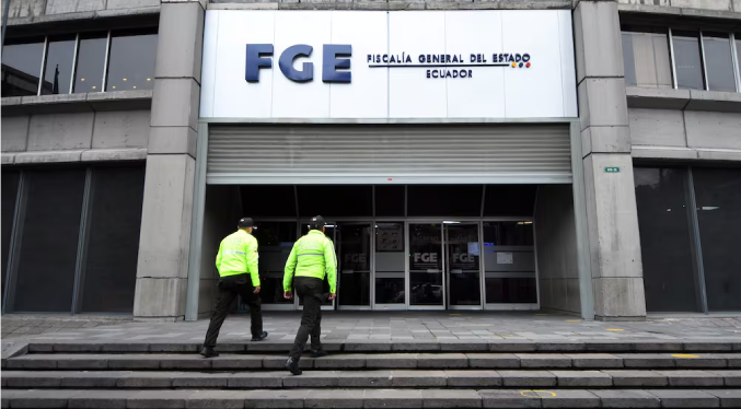 Ecuador libera a sobreviviente del ataque de EEUU a submarino en el Caribe