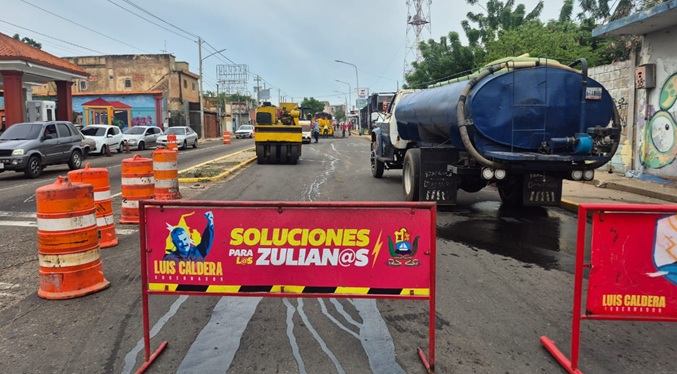Gobernación acelera trabajos viales y patrimoniales en el centro por la Bajada de La Chinita