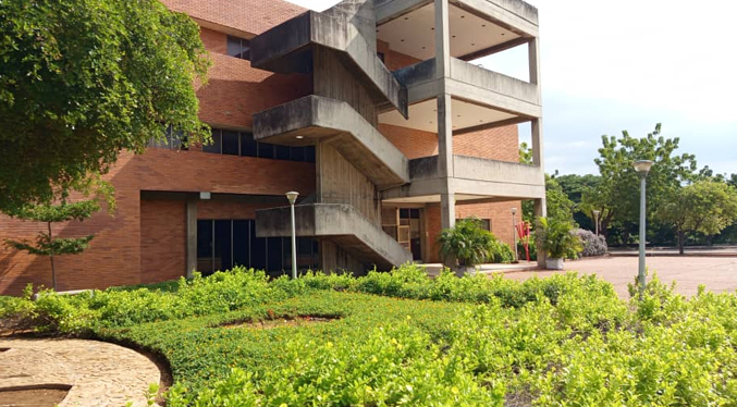 IECLUZ celebra sus 30 aniversario con el Simposio Cardiovascular 2025