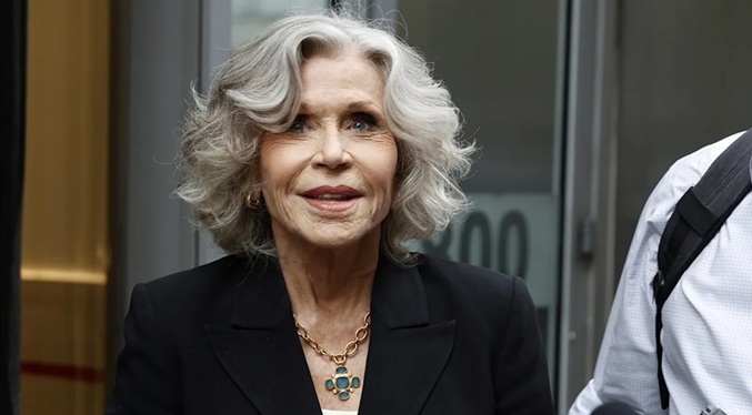 Jane Fonda encabeza el relanzamiento de un comité de defensa de la libertad de expresión