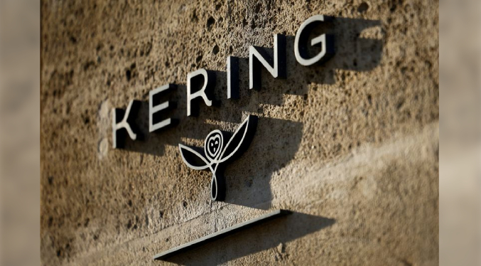 Kering vende su división de belleza a L’Oréal para relanzarse