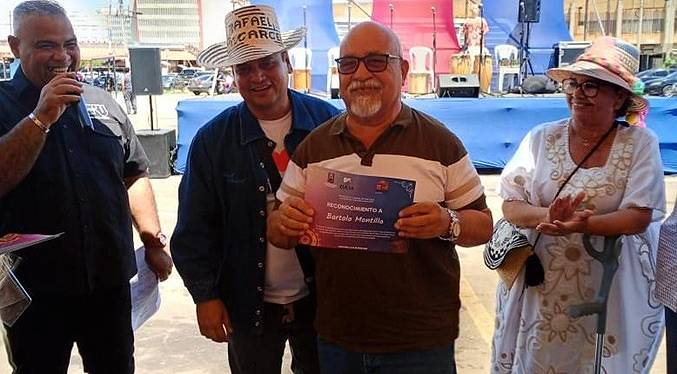 Mercado Las Pulgas celebra aniversario con acto en apoyo a la paz