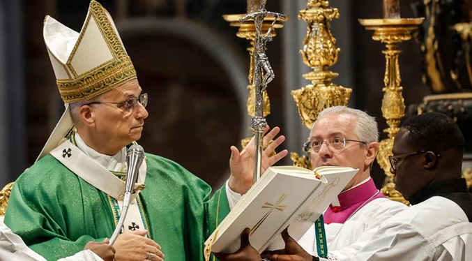 El papa insiste en que la Iglesia rechaza toda forma de discriminación y de antisemitismo