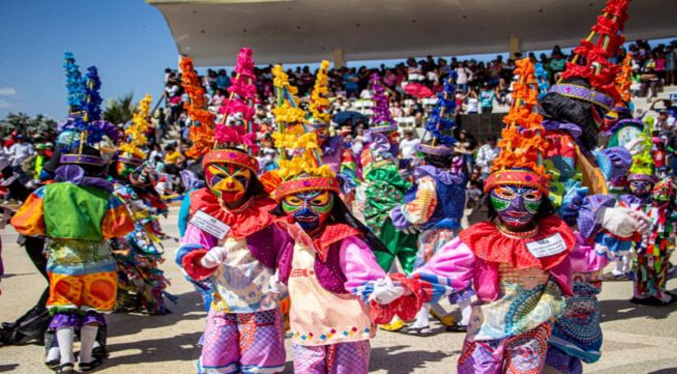 Inician en Falcón los preparativos para la fiesta de Los Locos de La Vela