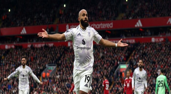 Manchester United logra el triunfo en el clásico inglés