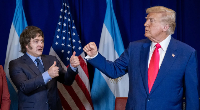 Trump felicita a Milei por su «victoria aplastante»