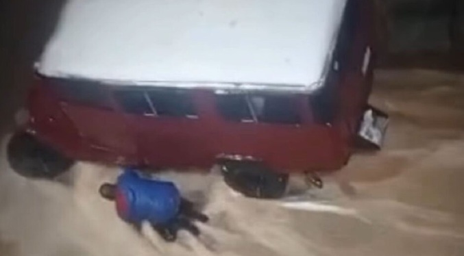 Mujer muere tras constantes lluvias en Caracas