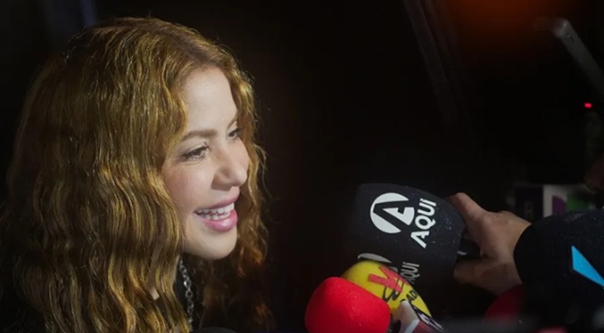Shakira celebra su regreso a escenarios colombianos en su llegada a Cali