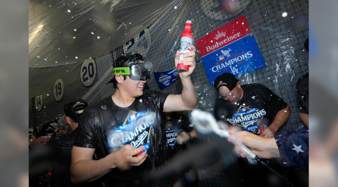 Shohei Ohtani lo hace todo para poner a Dodgers en la Serie Mundial