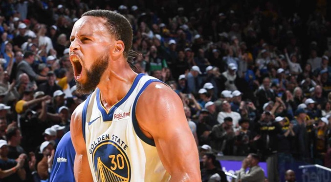 Curry rescata a los Warriors de una dura visita de Denver