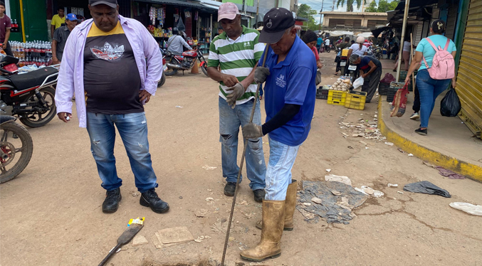 Gobierno realiza trabajos de mantenimiento en redes de aguas servidas en Mara