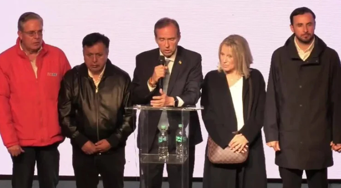 Quiroga reconoce derrota y felicita al mandatario electo