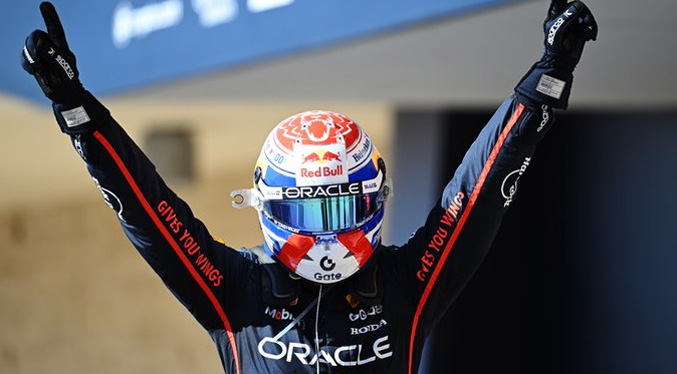 Verstappen aviva el Mundial con una victoria y Sainz se cuela en el podio