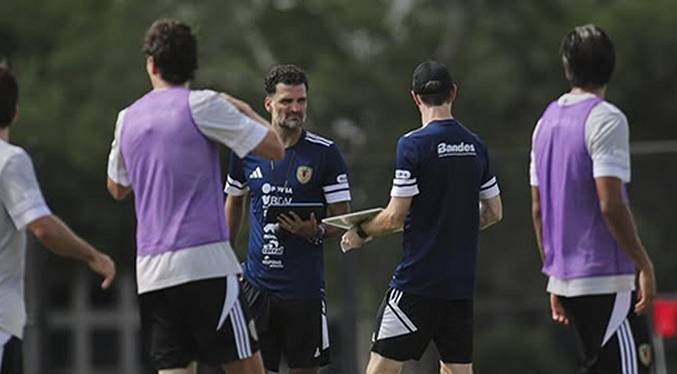 Venezuela comienza un proceso de renovación futbolística en amistoso ante Argentina
