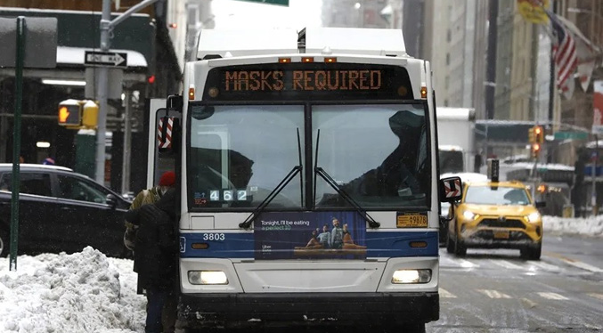 Nueva York instalará cerca de 9 mil asientos en las paradas de los autobuses en diez años