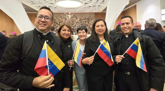 Papa León XIV recibe a delegación oficial tras canonización de San José Gregorio Hernández y Santa Carmen Rendiles