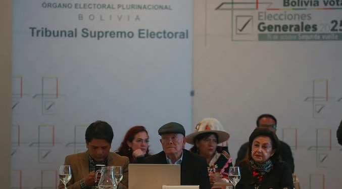 Rodríguez dice que Bolivia tuvo que votar por derechistas ante la «mala gestión» de Arce
