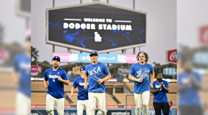 Dodgers buscan aprovechar la ventaja de la localía ante Azulejos en la Serie Mundial