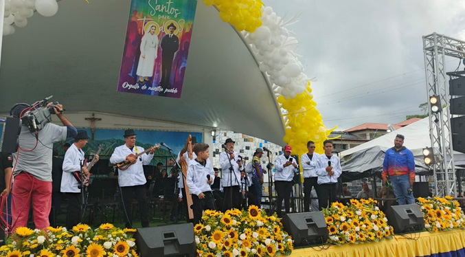 Niños rinden homenaje a José Gregorio Hernández con actividades culturales y religiosas en Trujillo