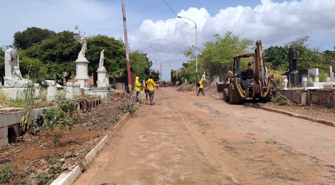 Alcaldía de Maracaibo continúa realizando mantenimiento a cementerios de la municipalidad