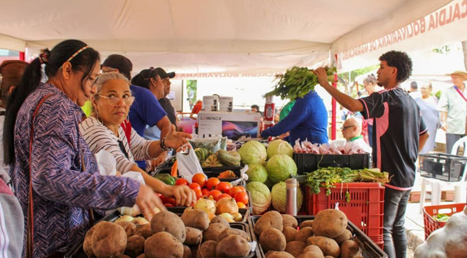 Mercados Populares de la Alcaldía de Maracaibo conmemoran el Mes Rosa