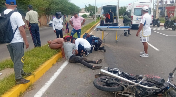 Motorizado ebrio y sus dos acompañantes resultan heridos en accidente en El Milagro