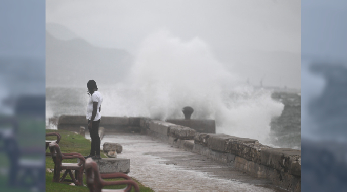 Trump afirma «nunca» ha visto un huracán como Melissa y promete ayuda para Jamaica