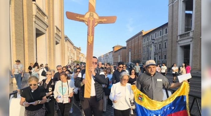Tres mil venezolanos se reúnen en el Vaticano para honrar a los primeros santos criollos