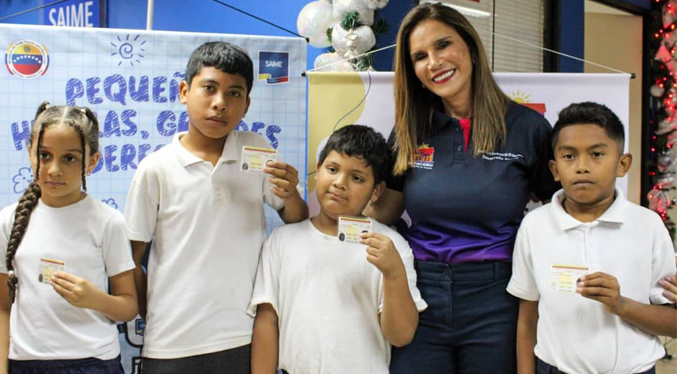 Programa “Soy Venezolano” de la Alcaldía de Maracaibo cedula a 650 menores