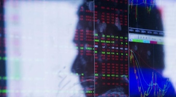 Bruselas destaca que «gran parte» de la ley de IA está en vigor, pero todavía afronta retos