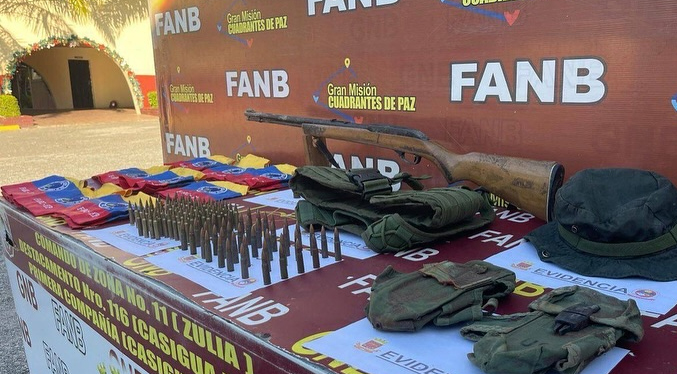 Fanb destruye campamento en Zulia con brazaletes alusivos a las Farc