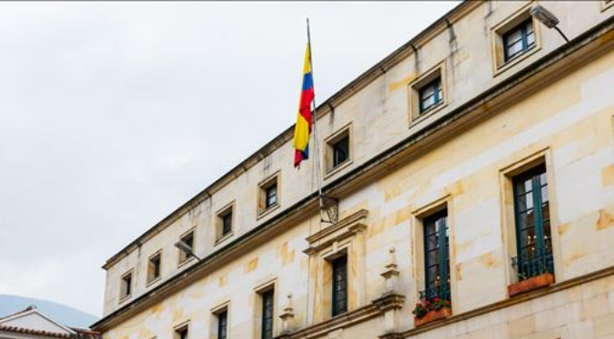 Cancillería colombiana cuestiona cierre del espacio aéreo venezolano declarado por EEUU