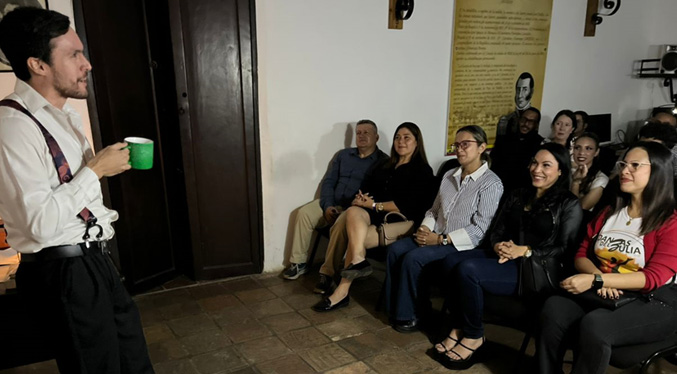 Éxito rotundo: El microteatro «Historias de Amor y Relatos Salvajes» conquista la Casa de la Capitulación