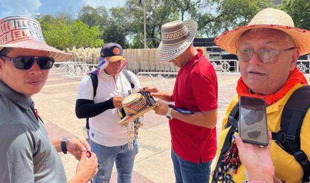 Comerciantes reportan afluencia de turistas en la Basílica a horas del cumpleaños de la Chinita