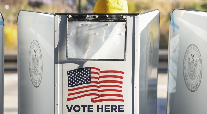 La ‘ola’ demócrata en contiendas locales complica el plan de Trump para las legislativas