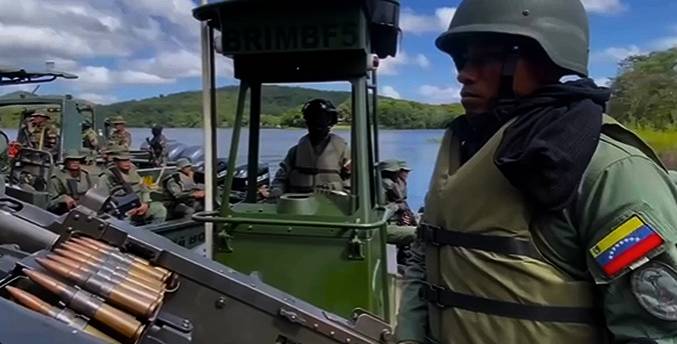 FANB destruye un campamento de minería ilegal en un estado amazónico