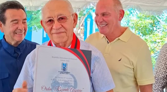 Di Martino durante la entrega de la Orden Ricardo Aguirre: A los gaiteros les espera mucho