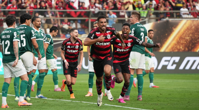 Flamengo derrota 1-0 a Palmeiras y gana su cuarta Copa Libertadores