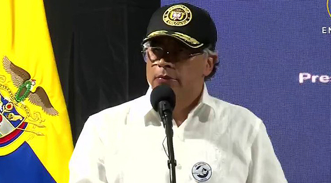 Gustavo Petro ordena «restablecer el servicio aéreo civil» entre Colombia y Venezuela